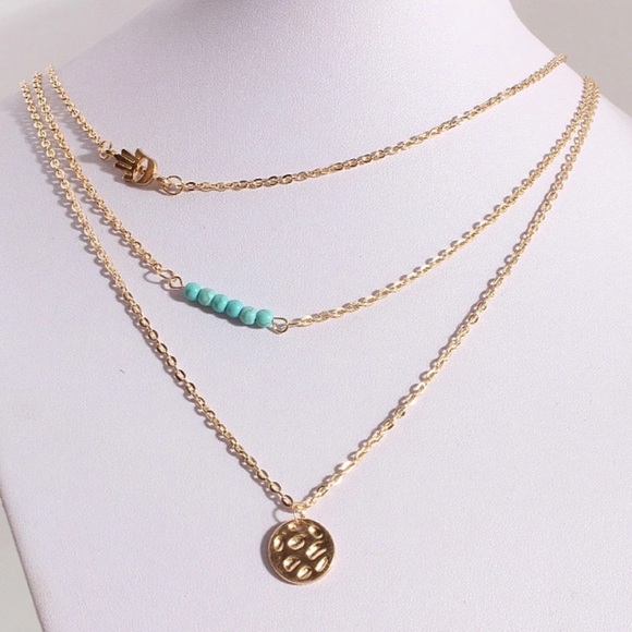 MULTI LAYERED HASMA HAND NECKLACE - Picture 2 of 5